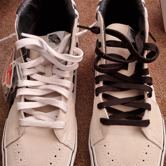 VAN'S/  SUPREME - Picture 4 of 5